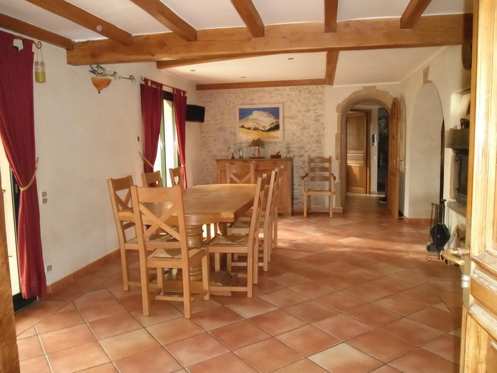 Maison De Campagne Vaison-la-Romaine Ruang foto